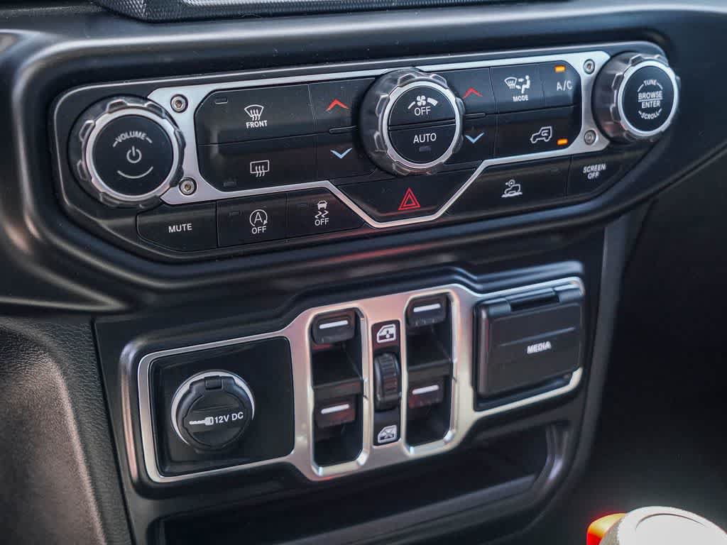 Certified 2023 Jeep Gladiator Overland AWD/4WD image 21