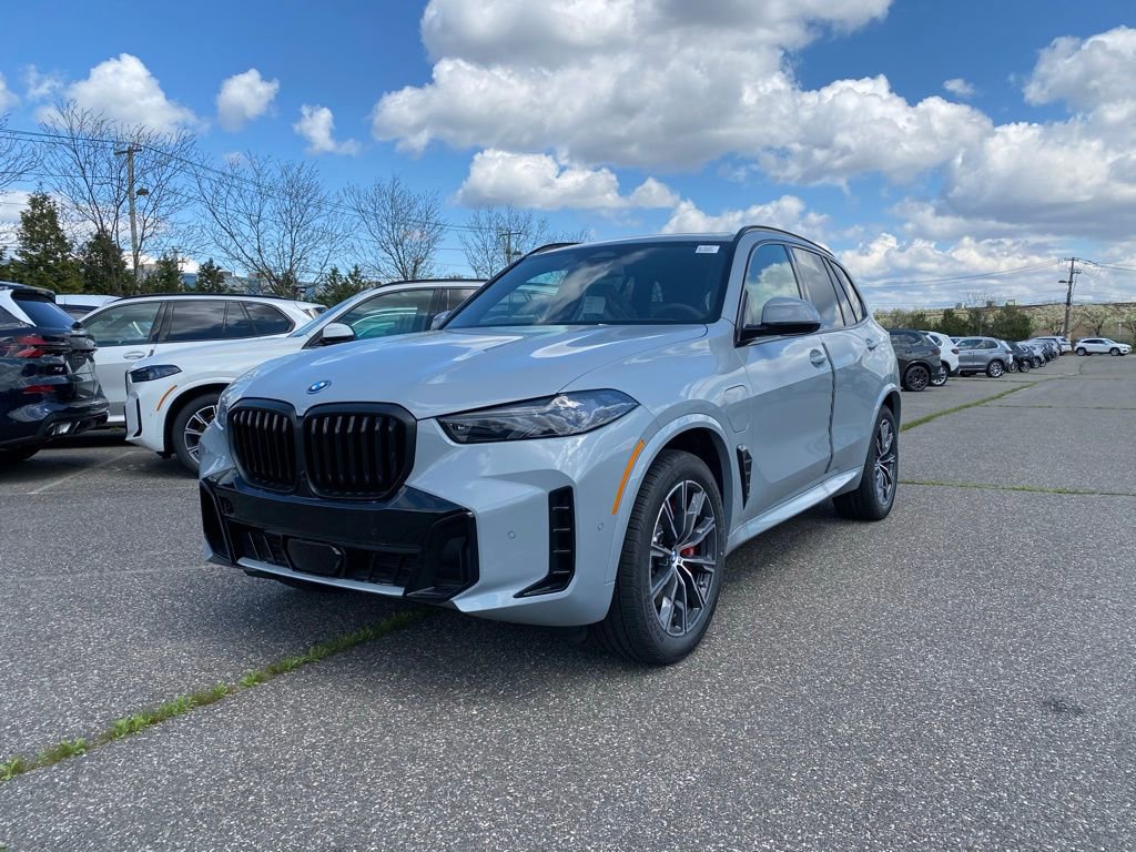 New 2026 BMW X5 xDrive50e w/ M Sport Package