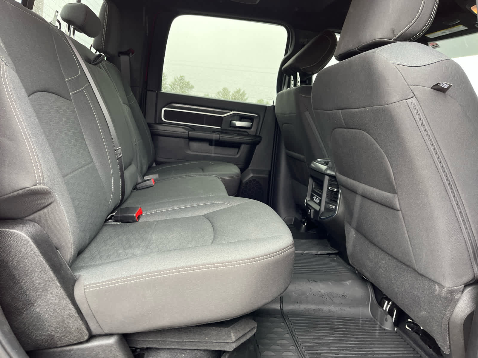 Used 2025 RAM 2500 Big Horn w/ Safety Group AWD/4WD image 28
