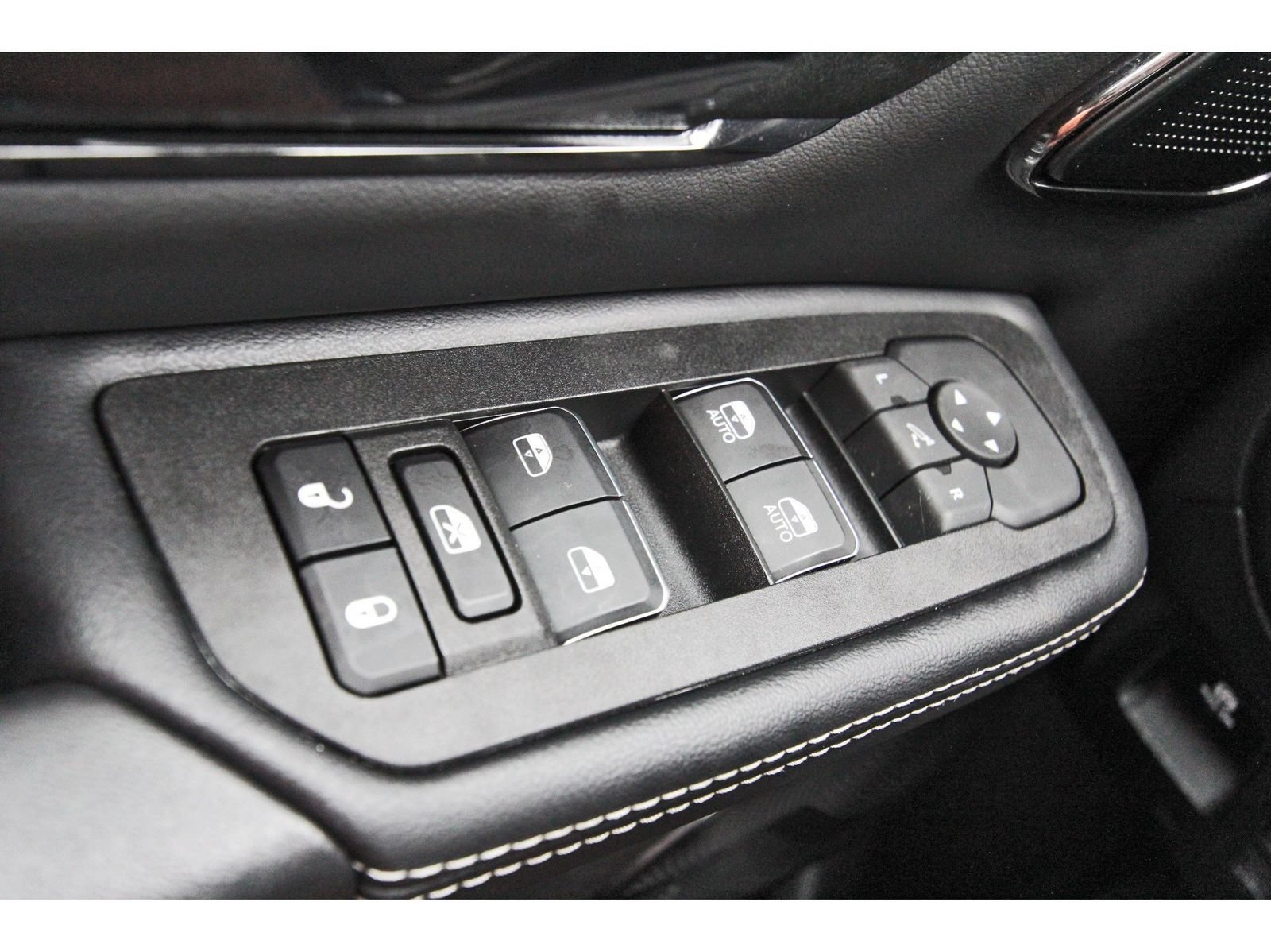 Used 2025 RAM 1500 Limited AWD/4WD image 20
