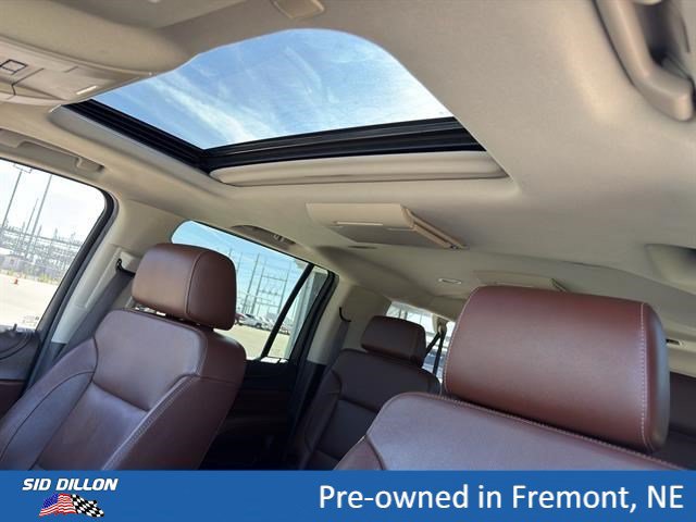 Used 2017 Chevrolet Suburban Premier AWD/4WD image 18