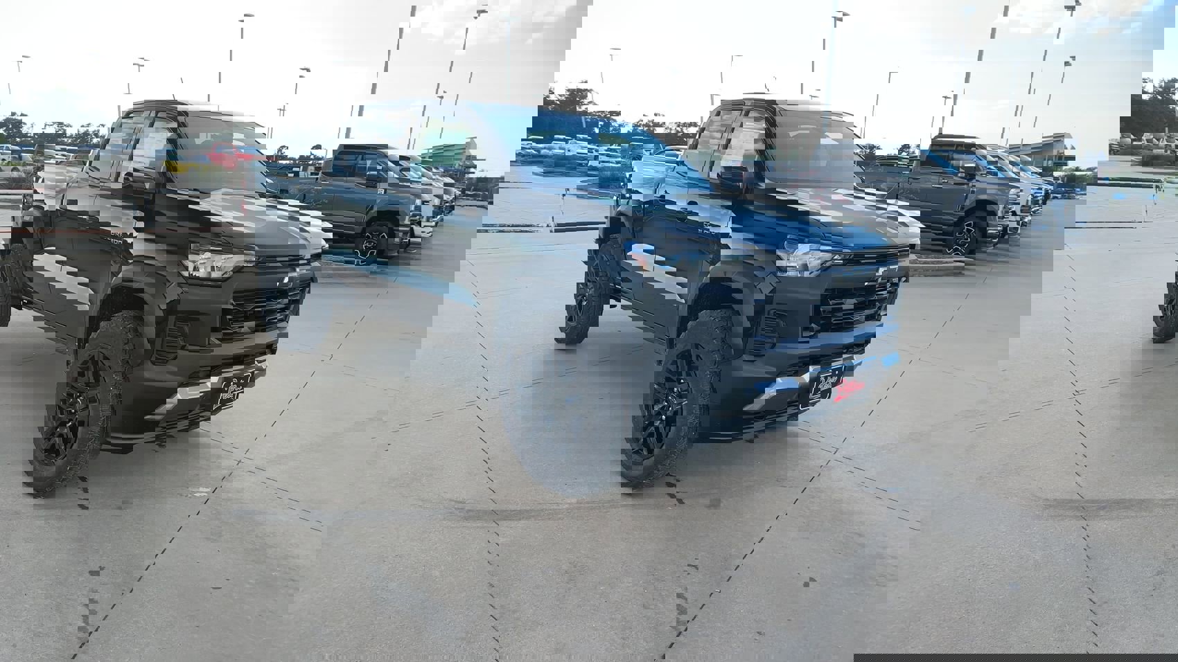 New 2025 Chevrolet Colorado Trail Boss w/ Midnight Edition image 2