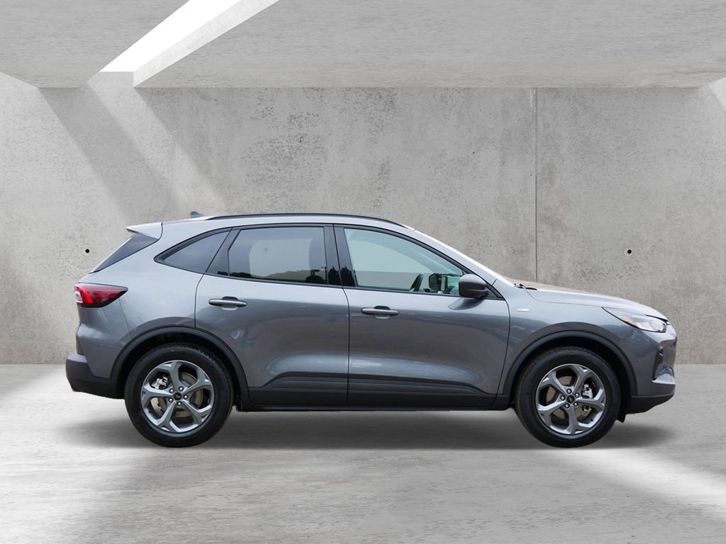 Certified 2025 Ford Escape ST-Line w/ Cold Weather Package image 2