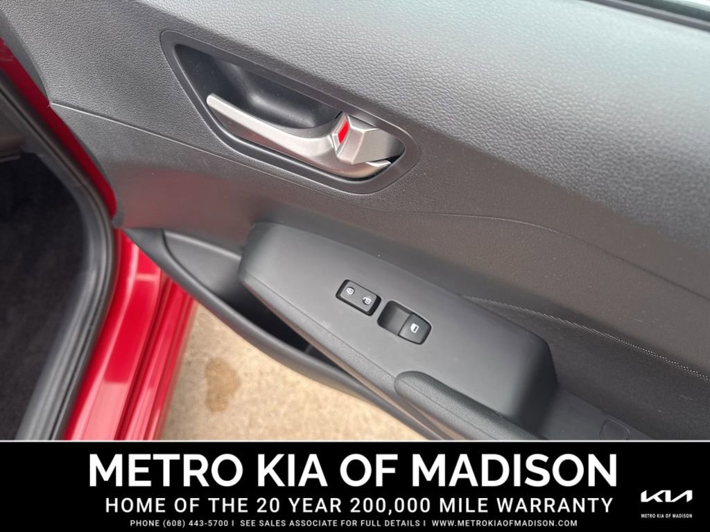 Used 2022 Hyundai Accent SEL image 37