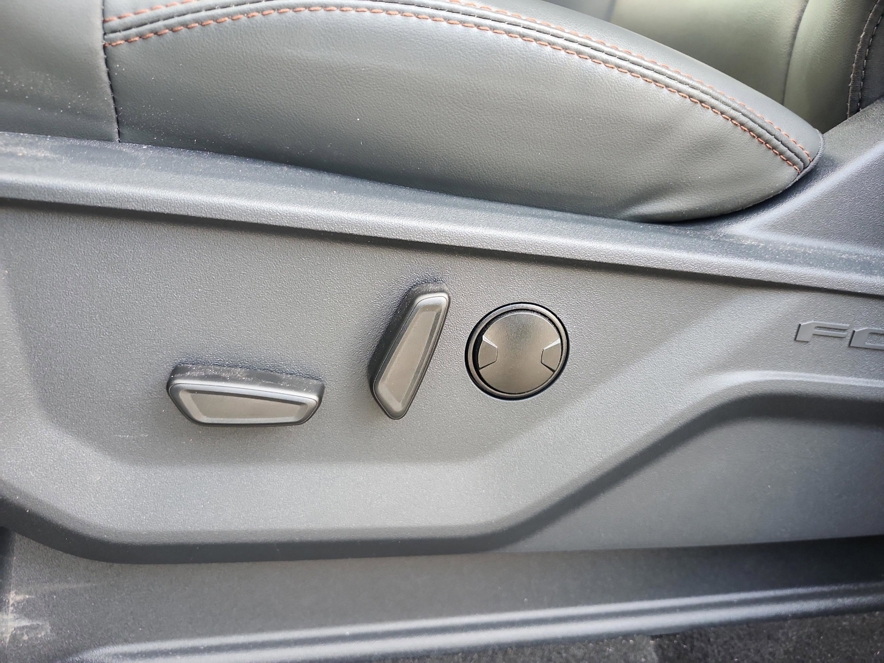 New 2025 Ford Expedition Active image 15