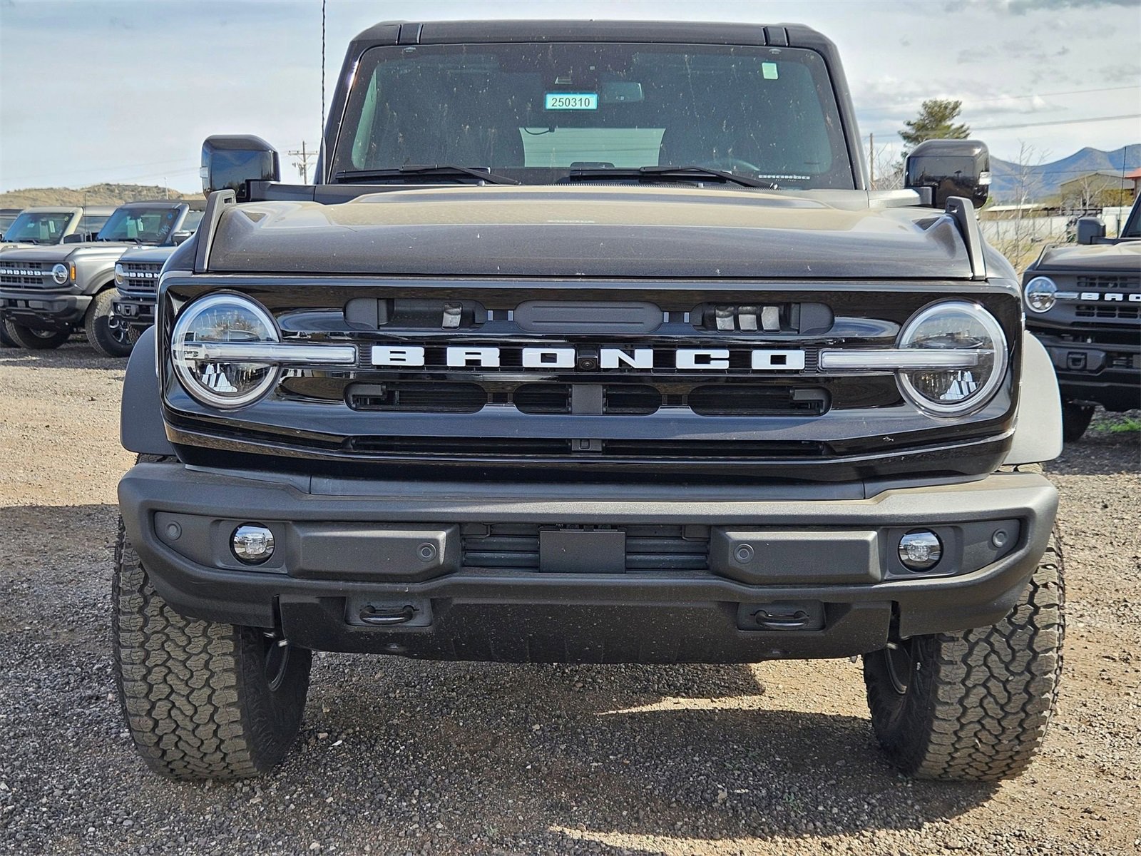 New 2025 Ford Bronco Outer Banks w/ Sasquatch Package image 2