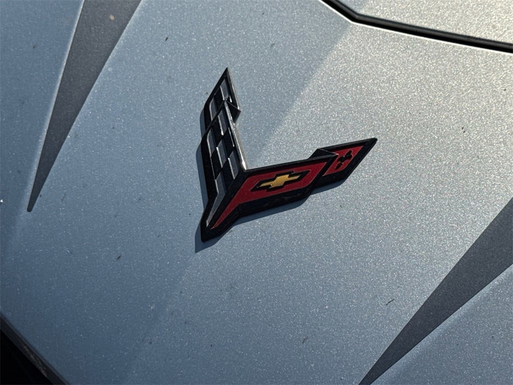 Used 2021 Chevrolet Corvette Stingray Preferred Cpe w/ 2LT image 3