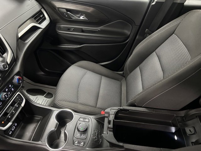 Used 2024 GMC Terrain SLE w/ Driver Convenience Package image 42