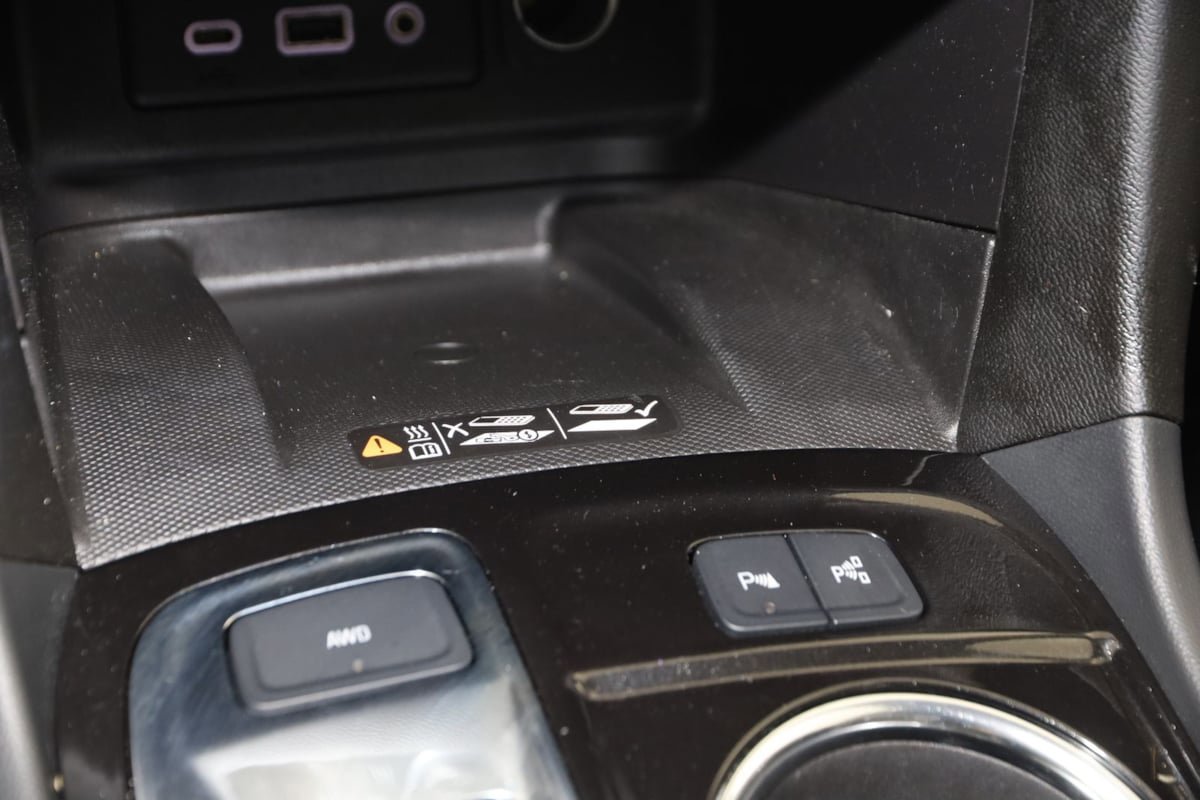 Used 2024 Chevrolet Equinox Premier AWD/4WD image 27