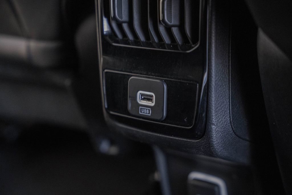 Used 2022 Jeep Compass Limited image 40