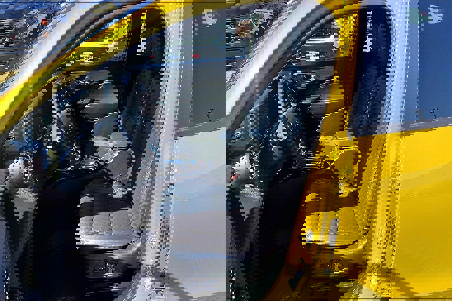 Used 2024 Chevrolet Trax ACTIV w/ Sunroof Package image 19