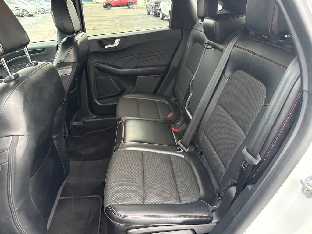 Used 2023 Ford Escape ST-Line AWD/4WD image 11