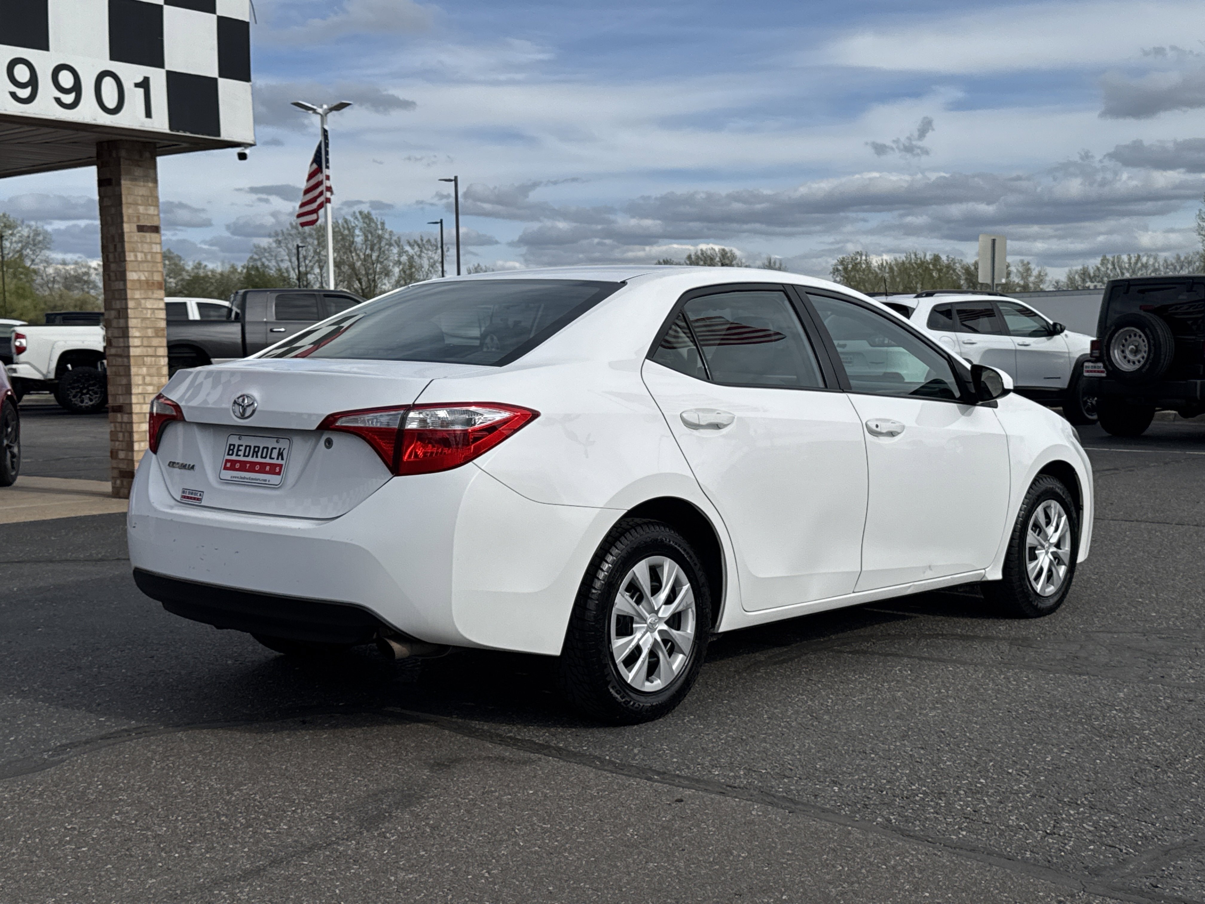 Used 2015 Toyota Corolla L FWD image 7