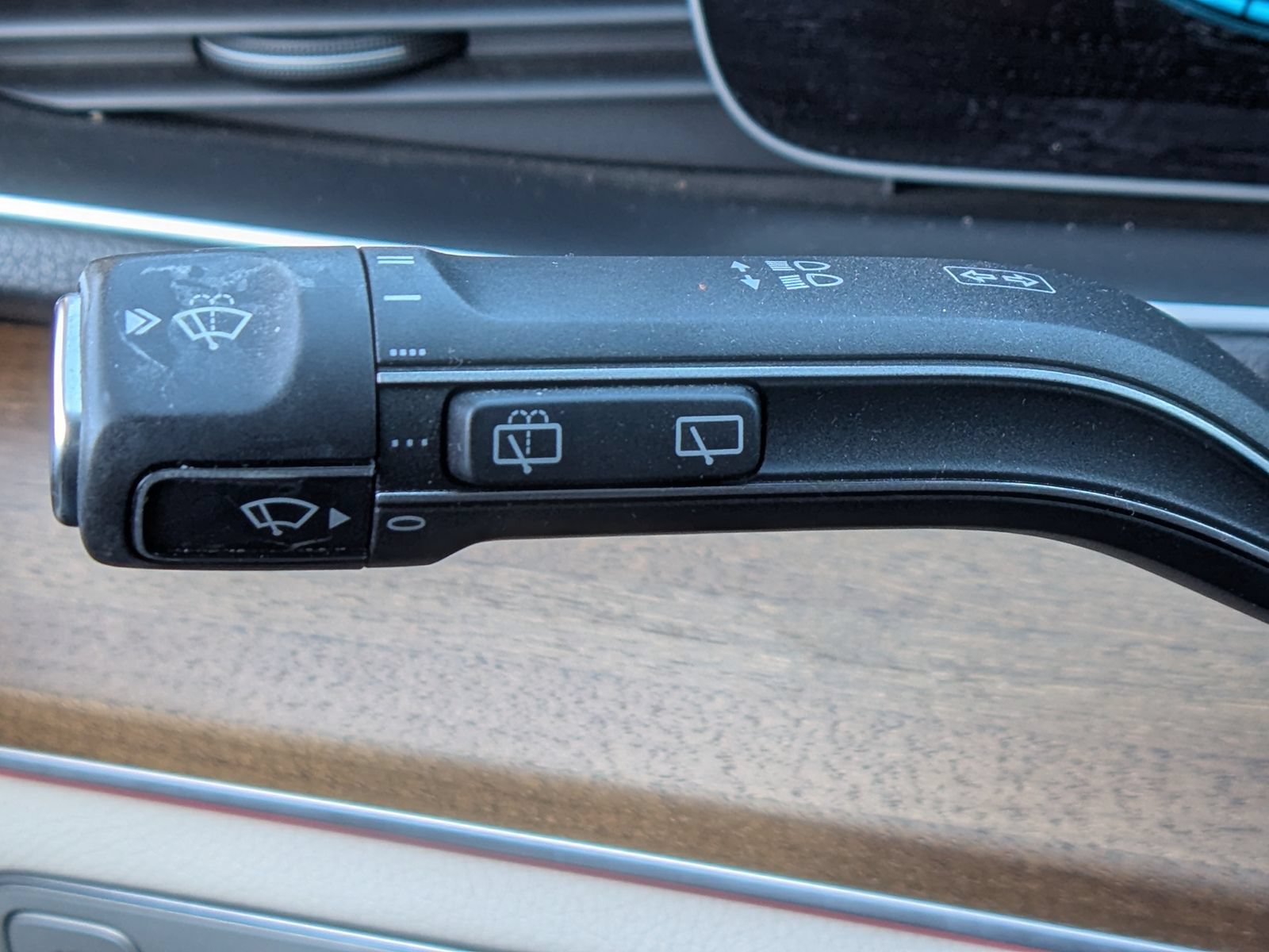 Used 2021 Mercedes-Benz GLE 350 w/ Premium Package image 30