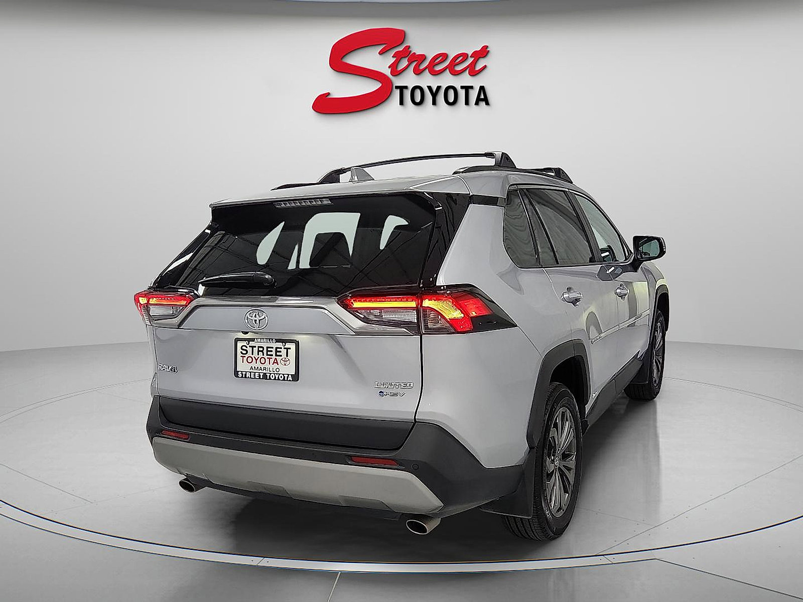 Used 2025 Toyota RAV4 Limited AWD/4WD image 4