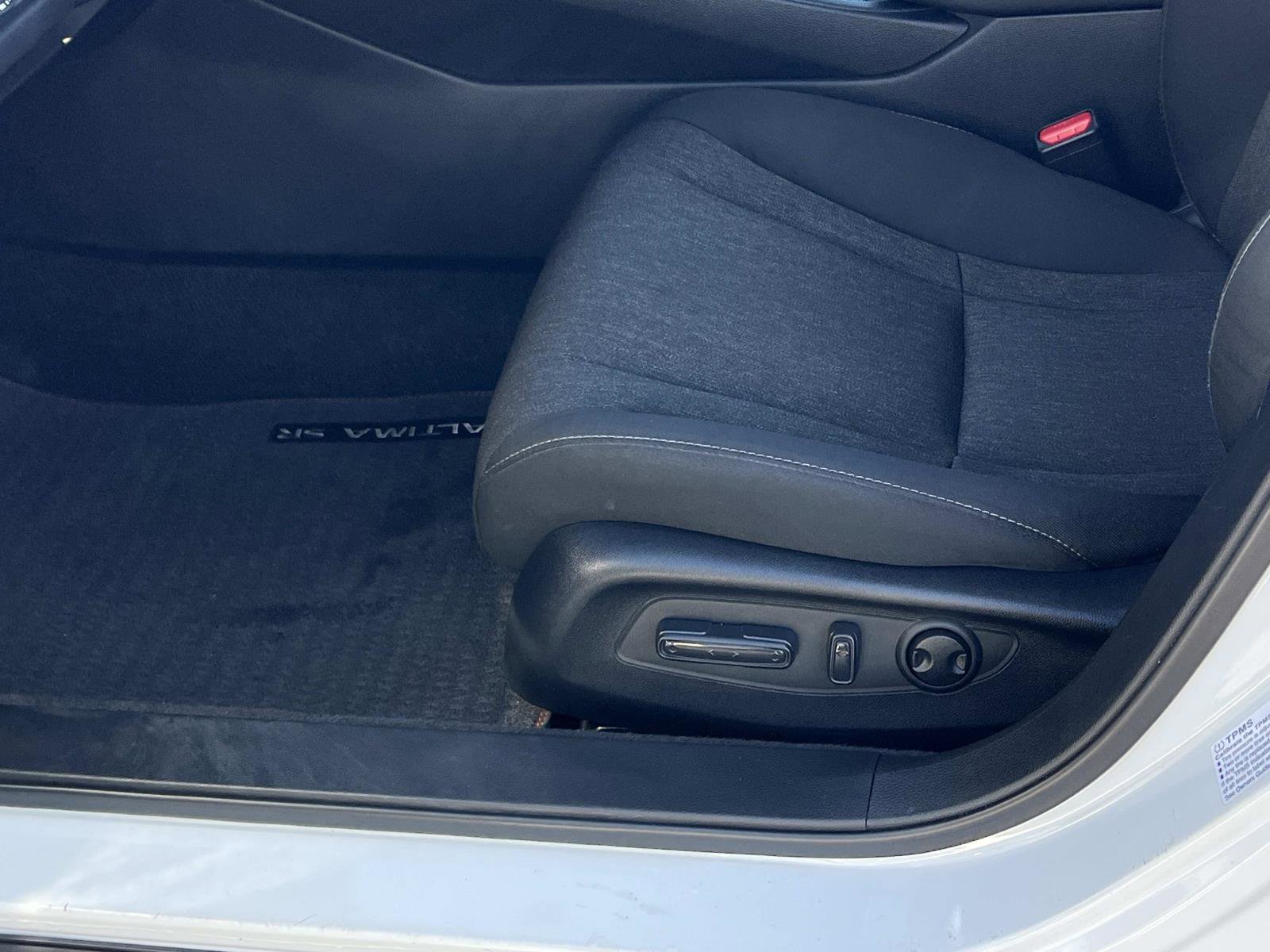 Used 2023 Honda Accord EX image 17