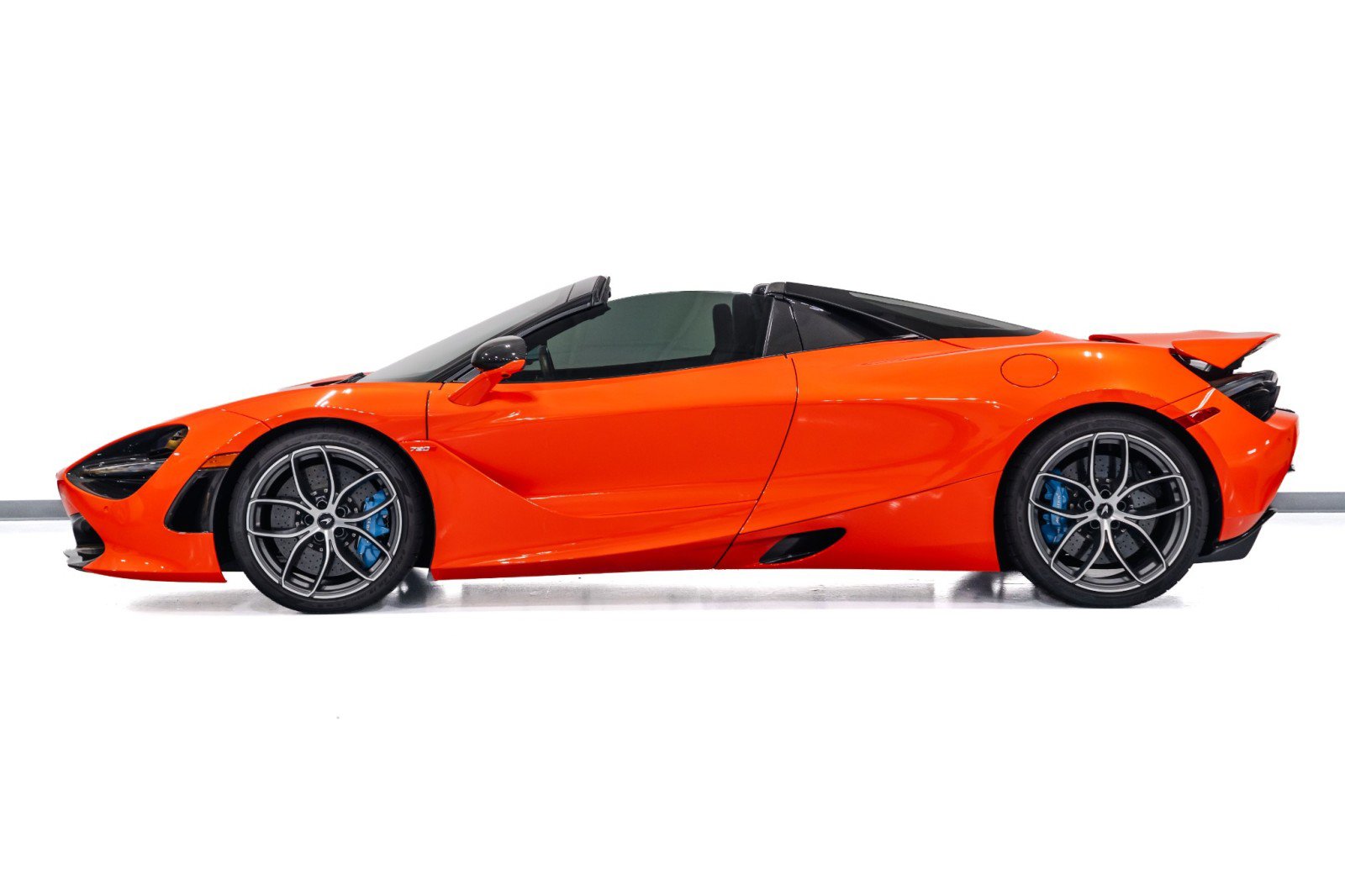 Used 2019 McLaren 720S Performance RWD image 10