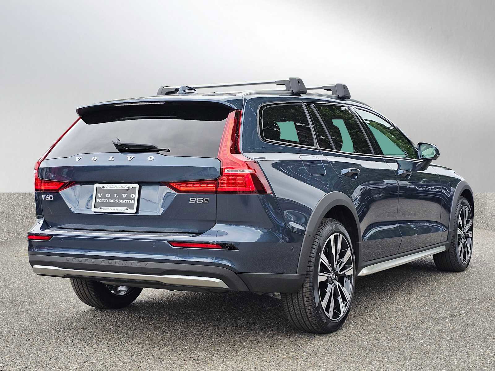 New 2026 Volvo V60 B5 Cross Country Ultra w/ Climate Package image 3
