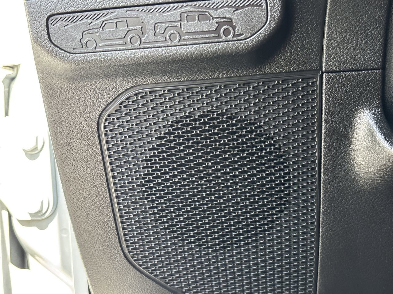 Used 2025 Jeep Wrangler Unlimited Rubicon image 17