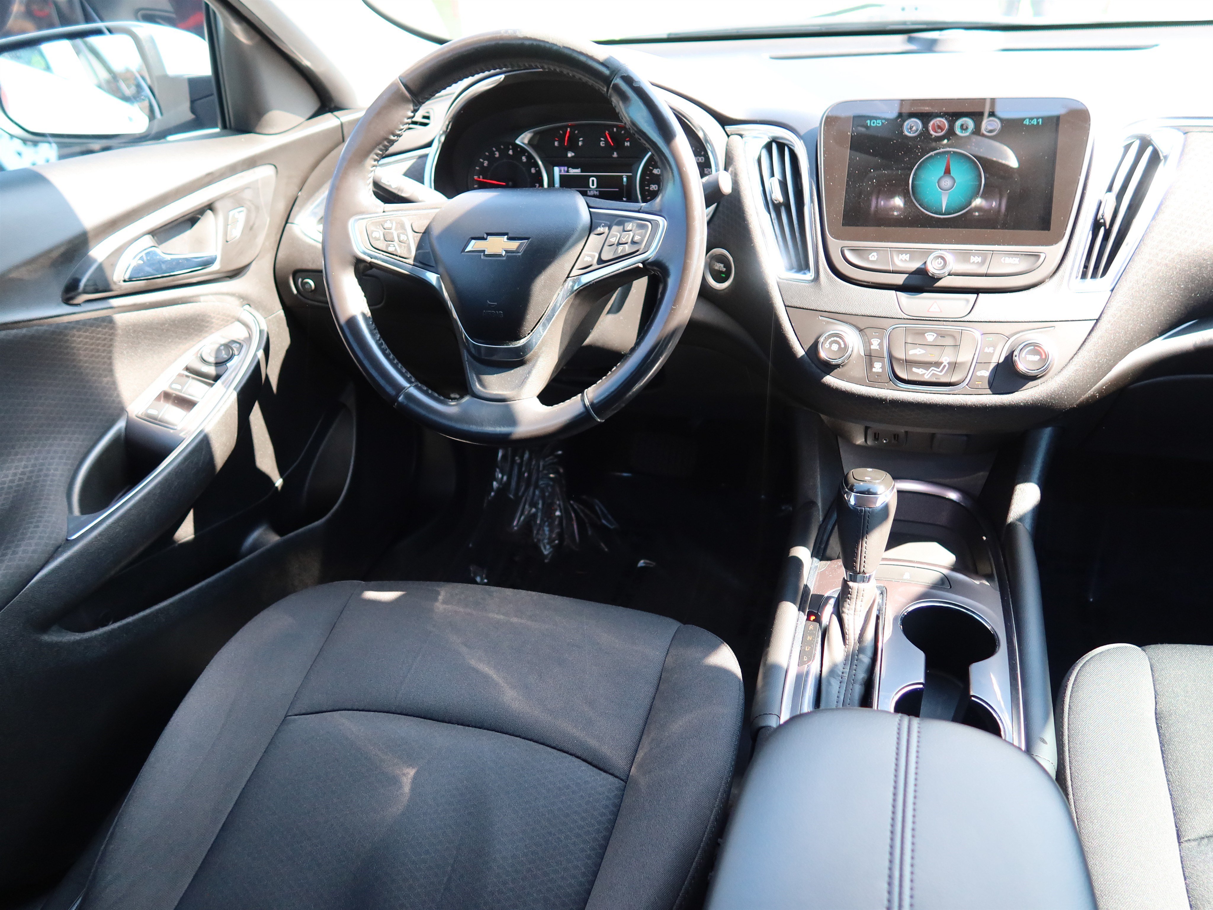 Used 2018 Chevrolet Malibu LT FWD image 13