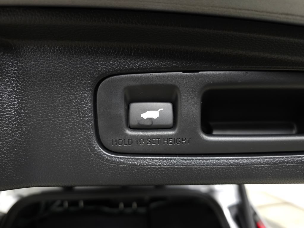 Used 2024 Honda CR-V Sport Touring image 8