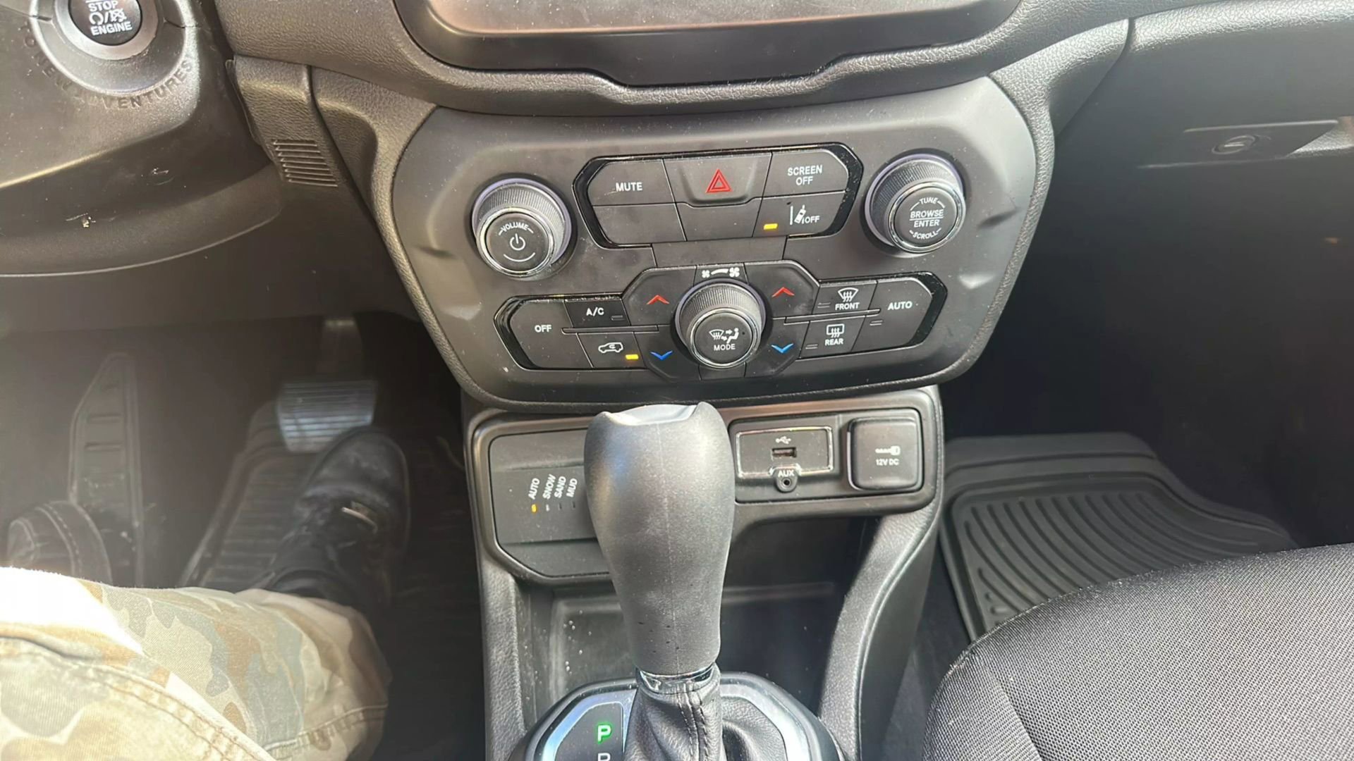 Used 2021 Jeep Renegade Sport image 21