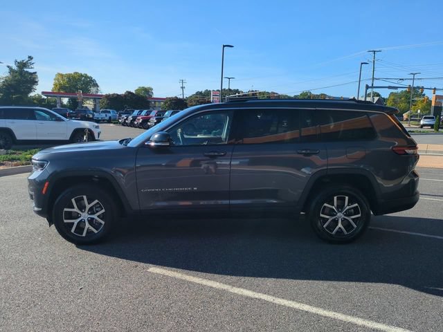 Used 2023 Jeep Grand Cherokee L Limited AWD/4WD image 7