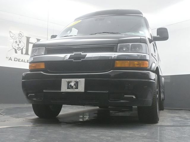 Used 2025 Chevrolet Express 2500 Extended w/ Driver Convenience Package RWD image 4