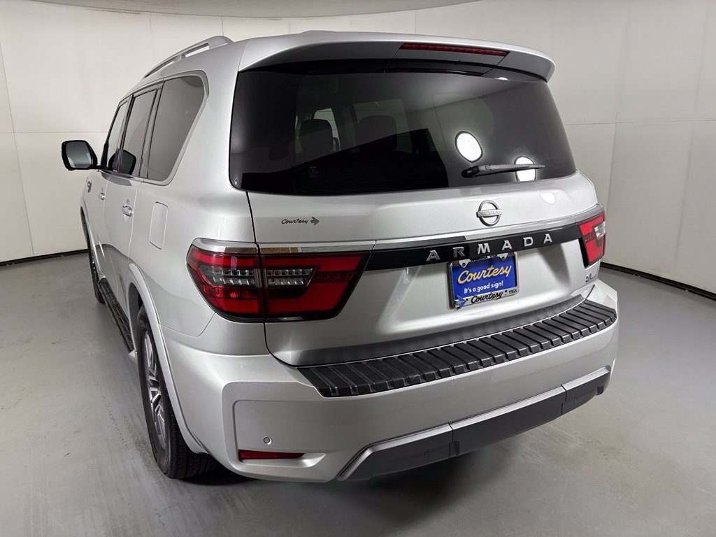 Used 2024 Nissan Armada SL w/ Captain's Chairs Package RWD image 5