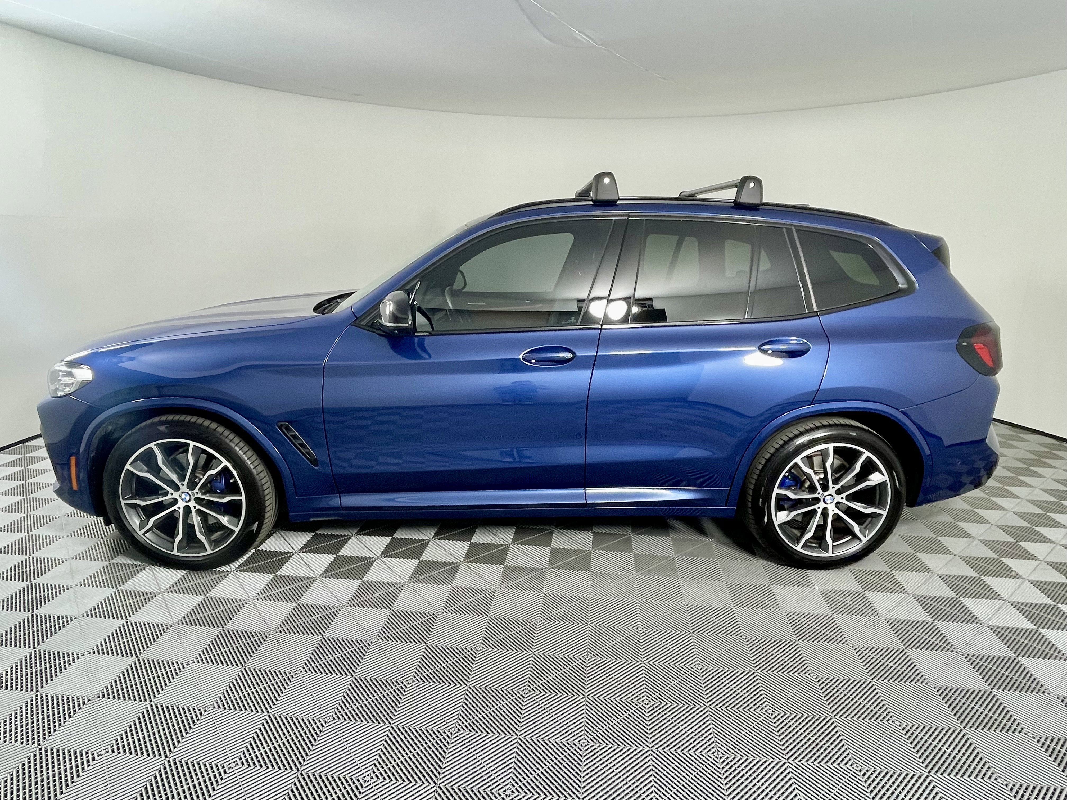 Used 2023 BMW X3 M40i w/ Premium Package image 2