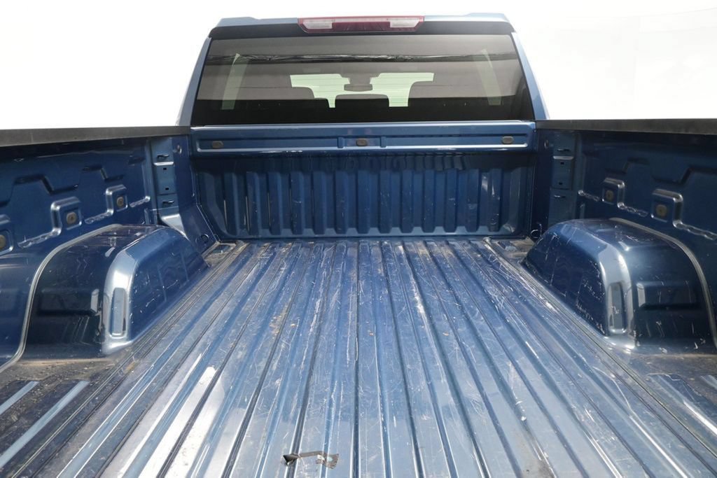 Used 2024 Chevrolet Silverado 1500 LT AWD/4WD image 31