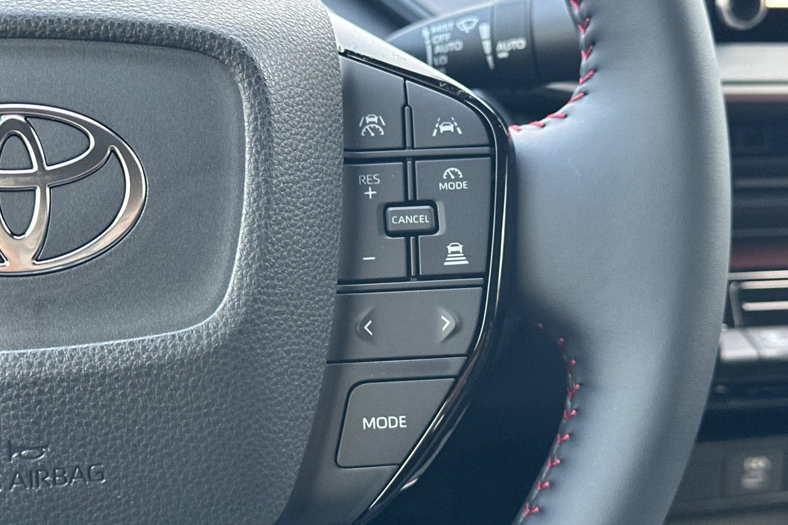New 2026 Toyota Prius Plug-In Hybrid FWD image 27