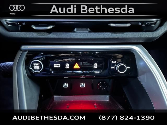 Used 2025 Audi Q5 Premium Plus w/ Premium Plus AWD/4WD image 24