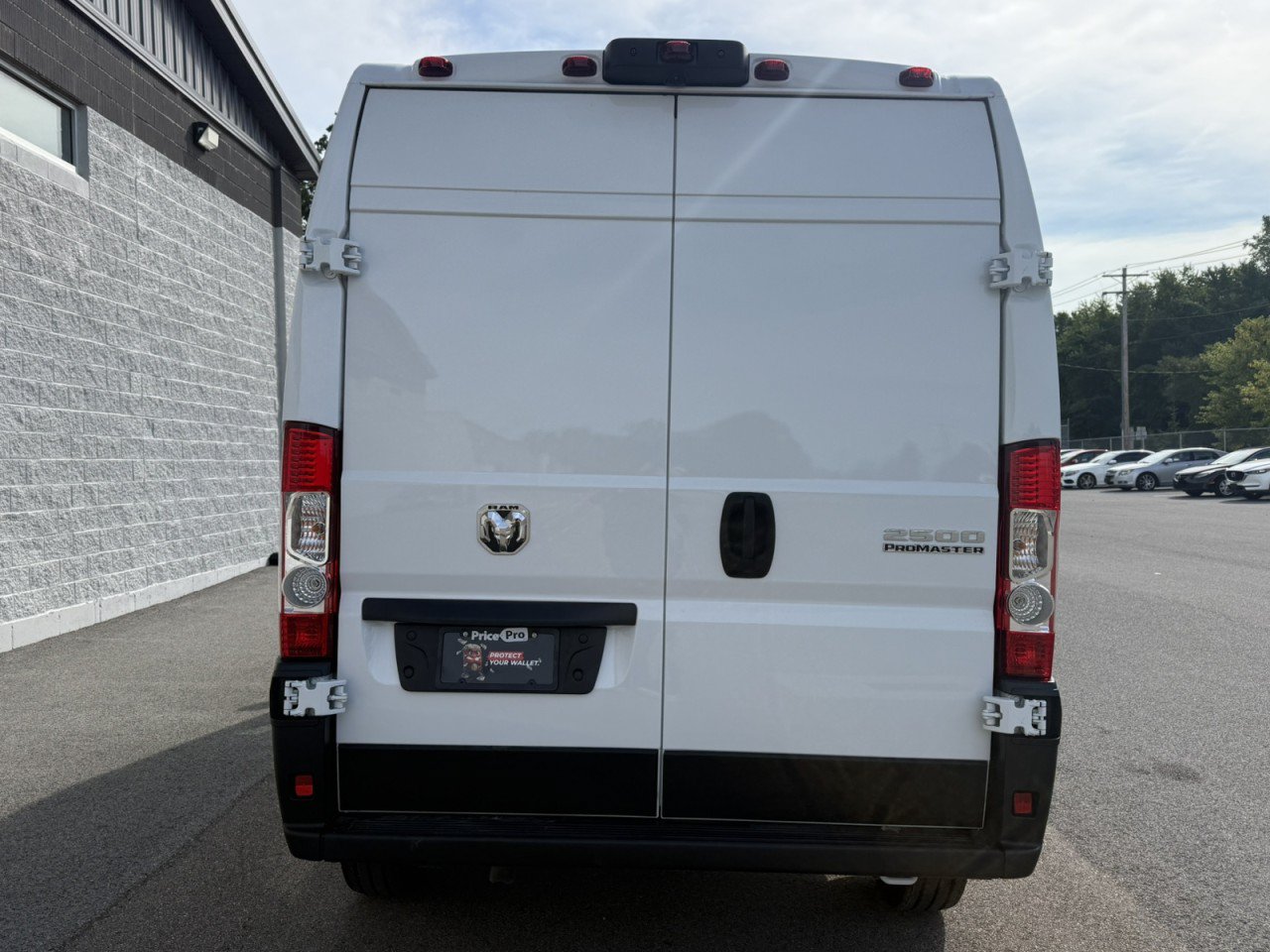 Used 2026 RAM ProMaster 2500 w/ Convenience Group FWD image 6
