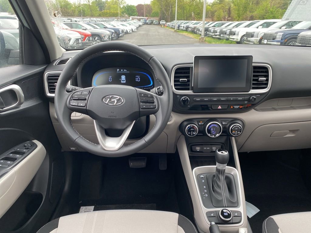 New 2026 Hyundai Venue SEL FWD image 10