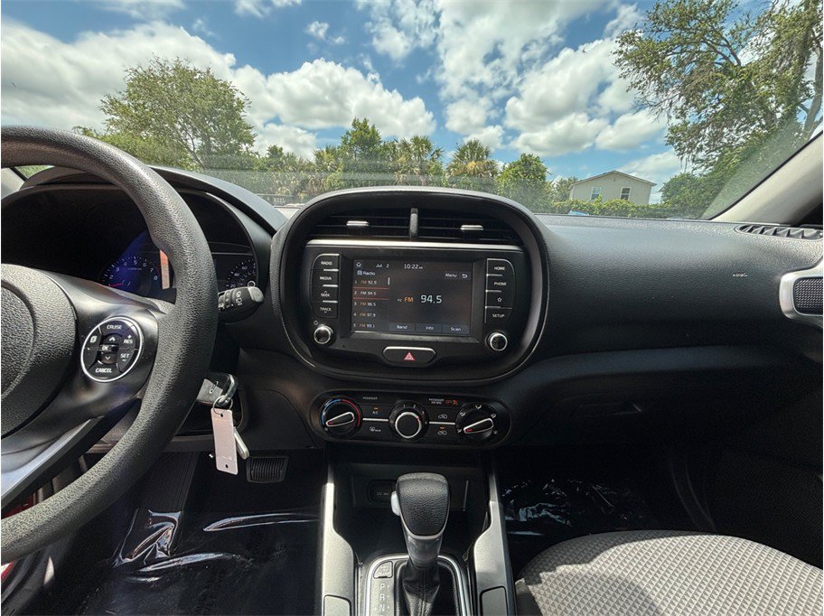 Used 2020 Kia Soul LX FWD image 11