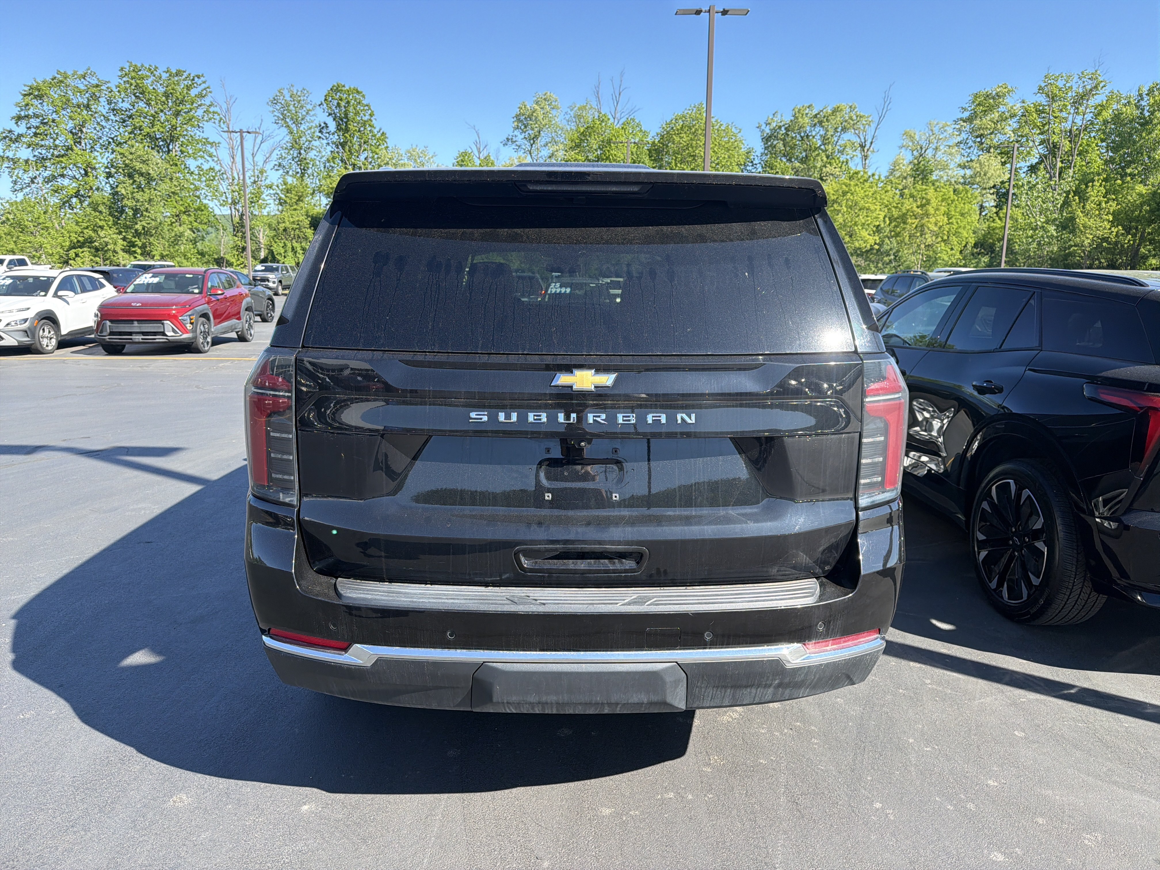 Used 2025 Chevrolet Suburban LS AWD/4WD image 10