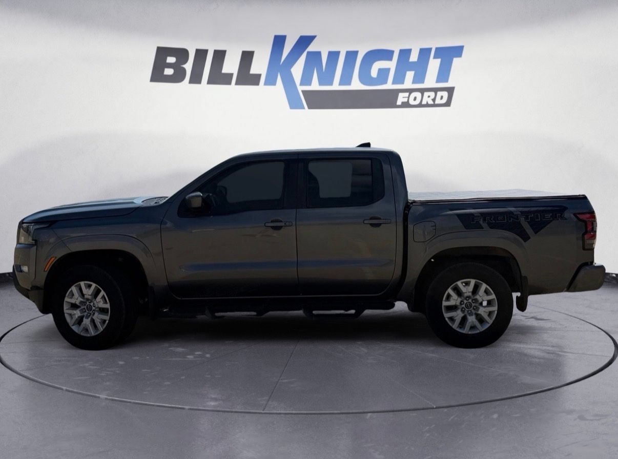 Used 2022 Nissan Frontier SV AWD/4WD image 2