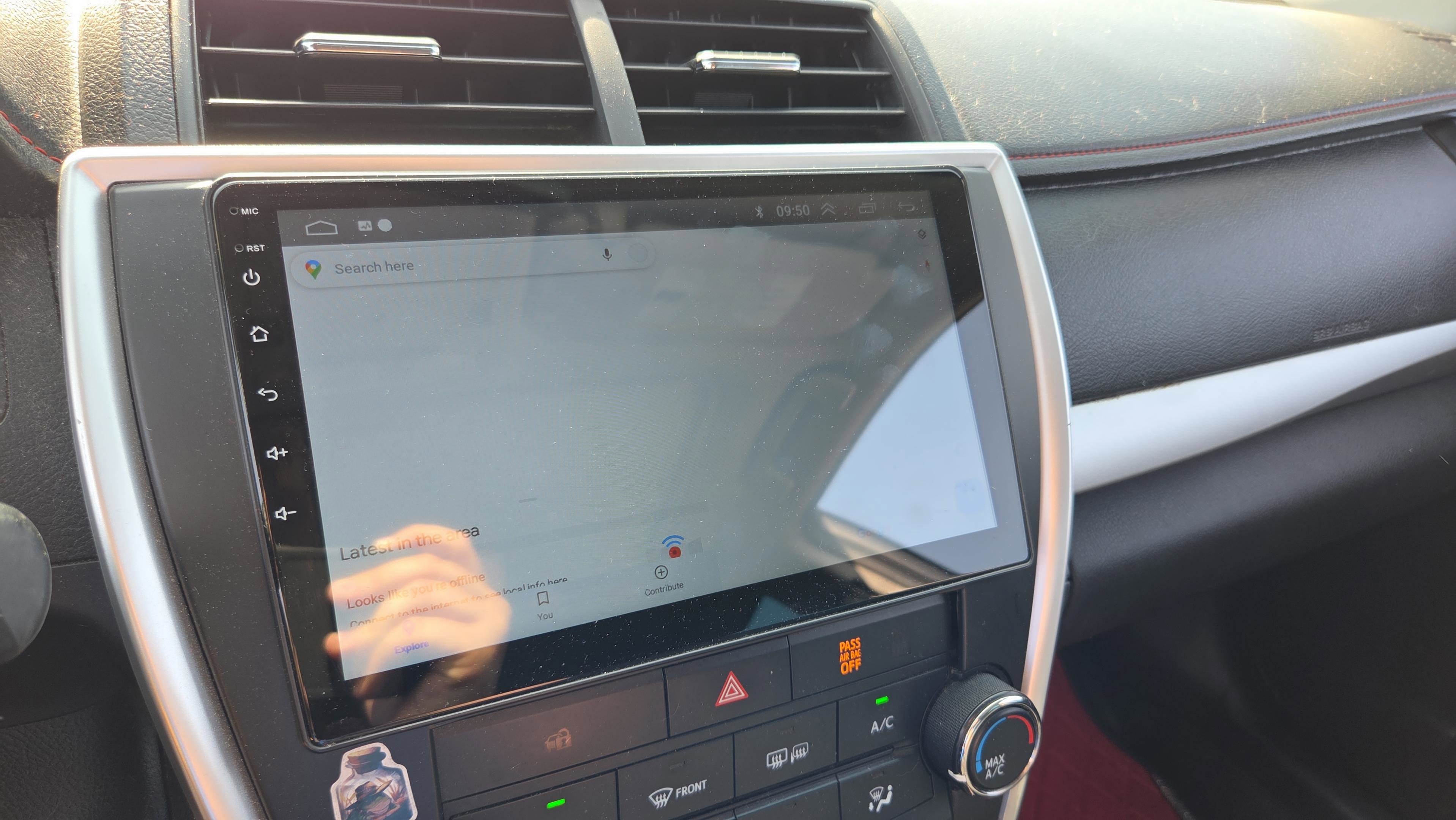 Used 2015 Toyota Camry SE w/ Moonroof Package FWD image 17
