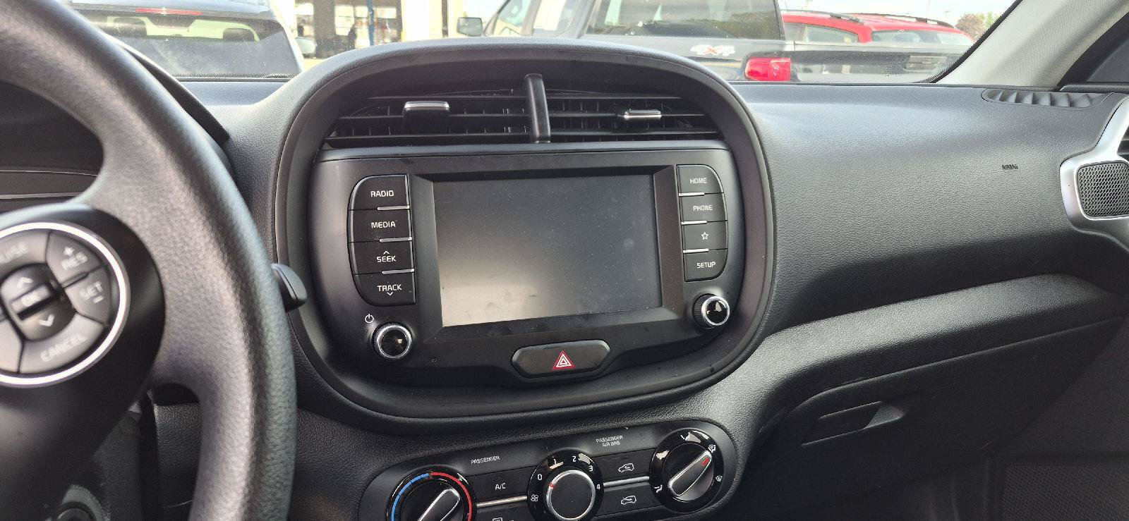 Used 2020 Kia Soul S FWD image 9