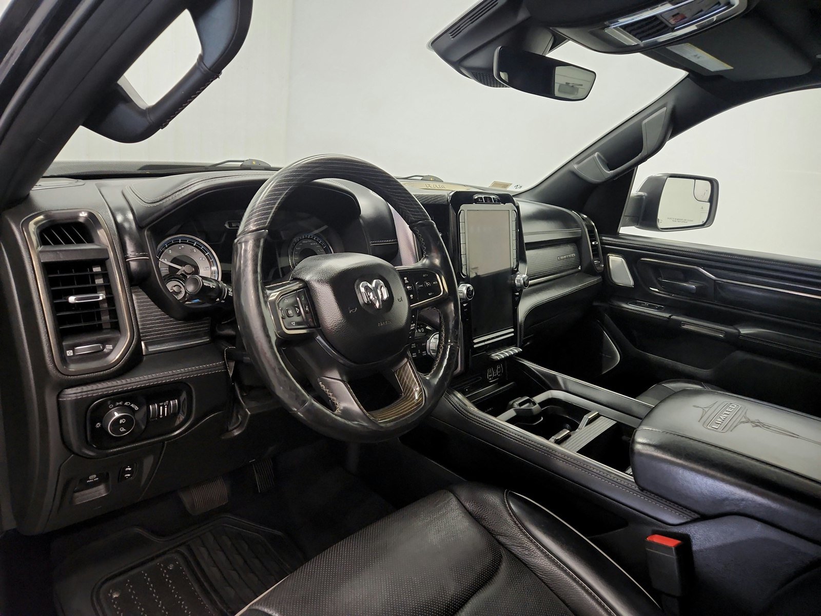 Used 2019 RAM 1500 Limited AWD/4WD image 19