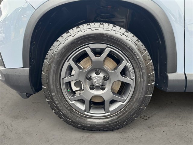 Used 2025 Honda Pilot TrailSport image 14