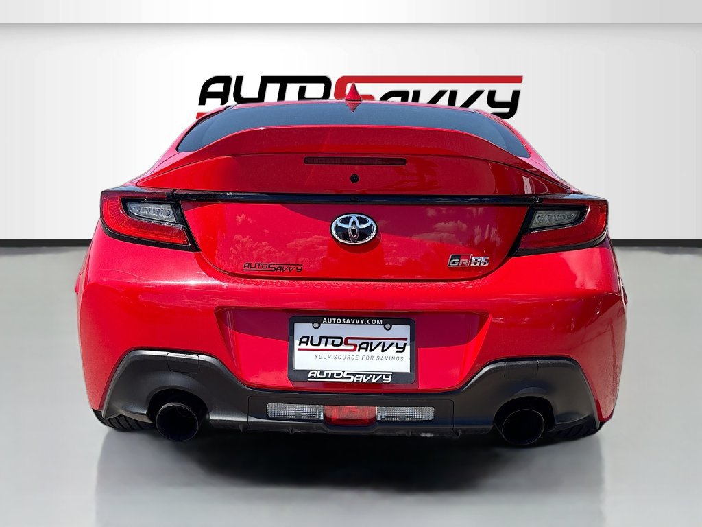 Used 2025 Toyota GR86 Premium w/ ALL Weather Mat Package (TMS) RWD image 6