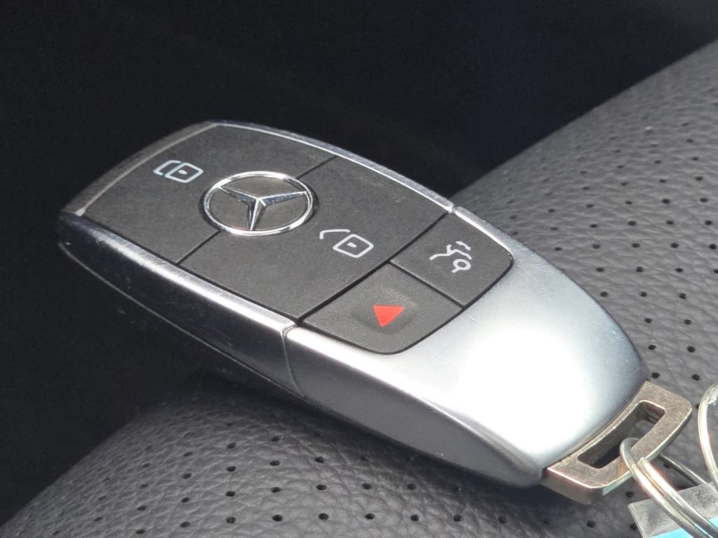 Used 2022 Mercedes-Benz GLC 300 4MATIC image 37