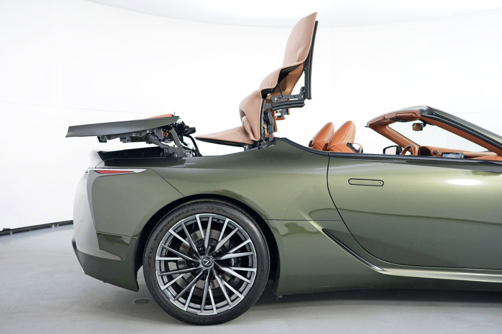 Used 2024 Lexus LC 500 Convertible w/ Touring Package image 53