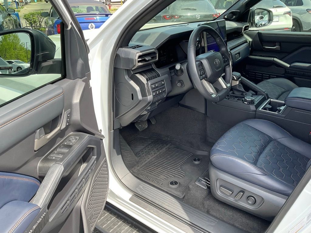 Used 2026 Toyota 4Runner 4WD image 10