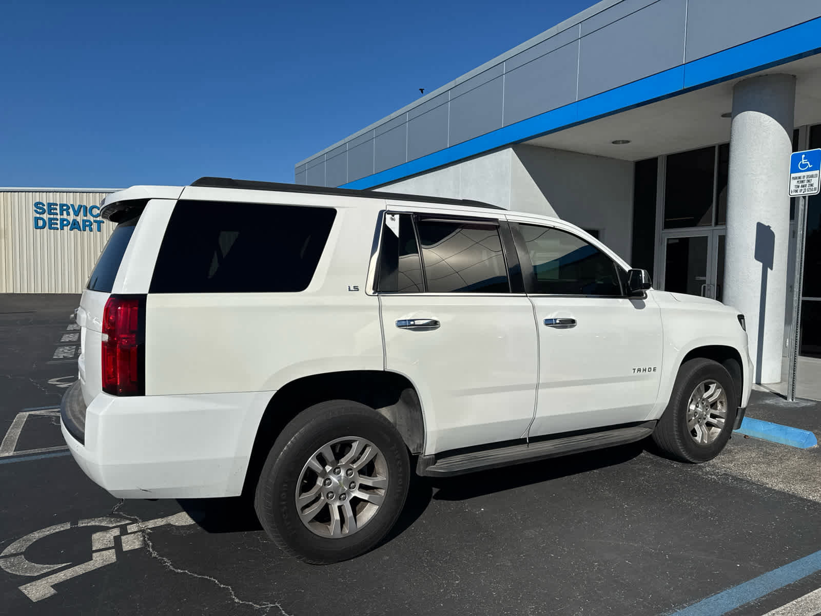Used 2015 Chevrolet Tahoe LS image 11