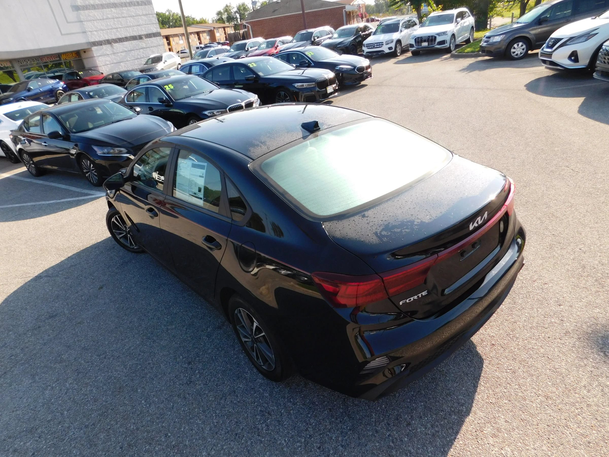 Used 2023 Kia Forte LXS FWD image 7