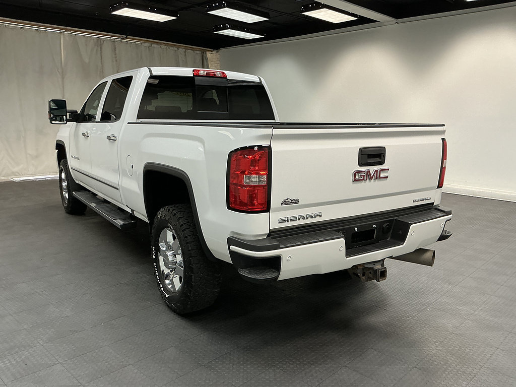 Used 2017 GMC Sierra 3500 Denali w/ Duramax Plus Package AWD/4WD image 3