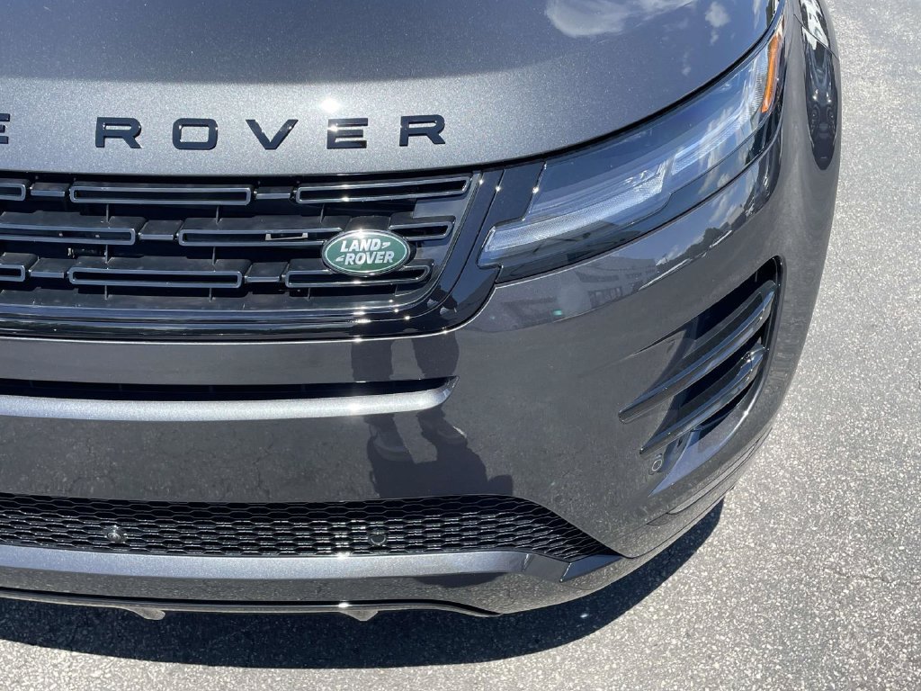 New 2026 Land Rover Range Rover Evoque Hoxton AWD/4WD image 7